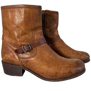 Frye Lynn Strap Short Zip Ankle Boots Womens Size 9 Leather Buckle